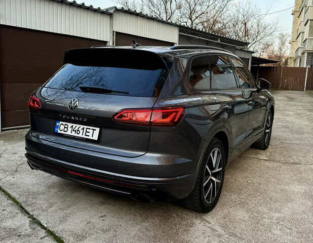 Серый Фольксваген Туарег, объемом двигателя 2.97 л и пробегом 125 тыс. км за 46800 $, фото 6 на Automoto.ua