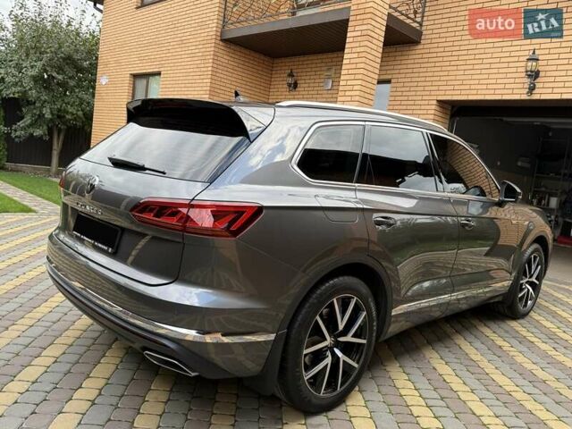 Сірий Фольксваген Туарег, об'ємом двигуна 2.97 л та пробігом 62 тис. км за 59000 $, фото 5 на Automoto.ua