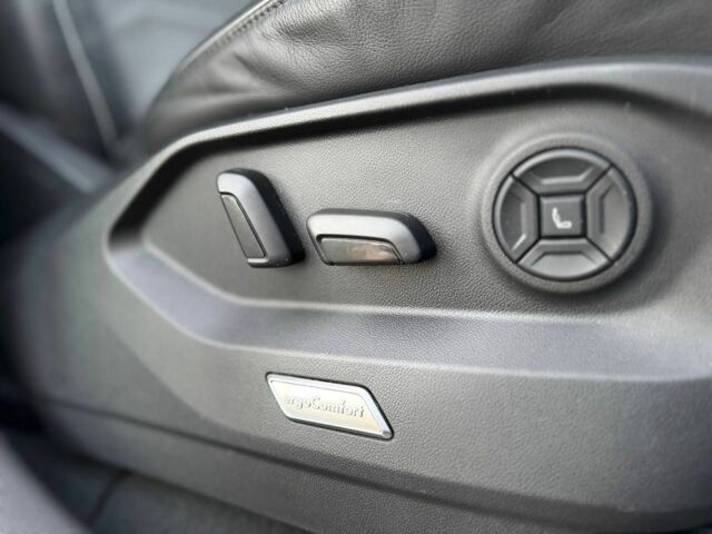 Серый Фольксваген Туарег, объемом двигателя 3 л и пробегом 210 тыс. км за 1402 $, фото 15 на Automoto.ua