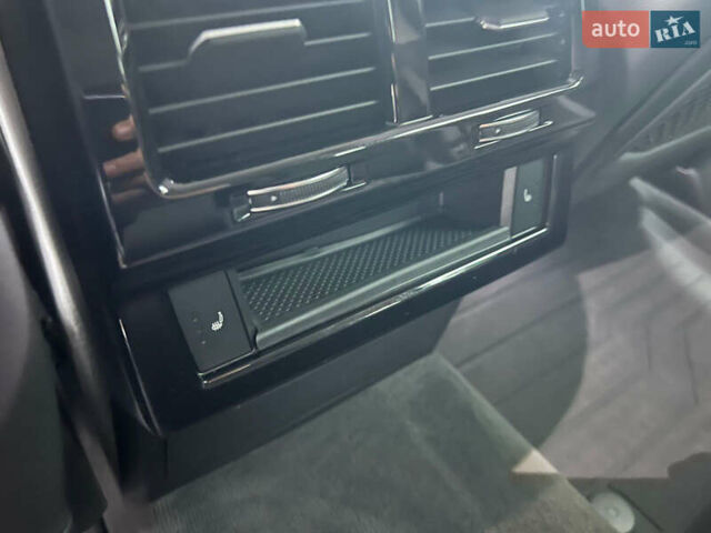 Серый Фольксваген Туарег, объемом двигателя 2.97 л и пробегом 120 тыс. км за 52500 $, фото 25 на Automoto.ua