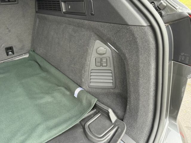 Серый Фольксваген Туарег, объемом двигателя 3 л и пробегом 62 тыс. км за 57950 $, фото 20 на Automoto.ua