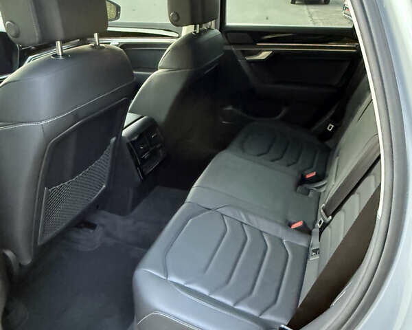 Серый Фольксваген Туарег, объемом двигателя 3 л и пробегом 56 тыс. км за 49000 $, фото 14 на Automoto.ua