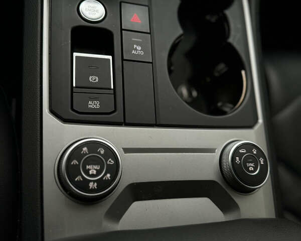 Серый Фольксваген Туарег, объемом двигателя 2.97 л и пробегом 147 тыс. км за 42999 $, фото 13 на Automoto.ua