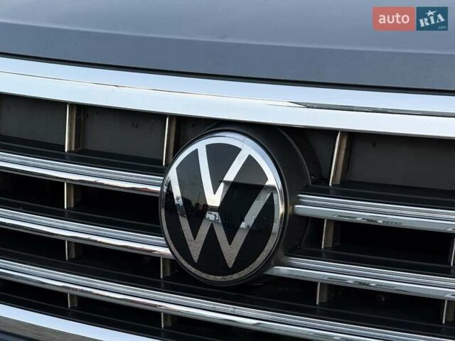 Серый Фольксваген Туарег, объемом двигателя 3 л и пробегом 135 тыс. км за 52999 $, фото 16 на Automoto.ua