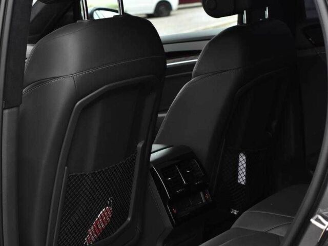 Сірий Фольксваген Туарег, об'ємом двигуна 3 л та пробігом 204 тис. км за 41999 $, фото 22 на Automoto.ua