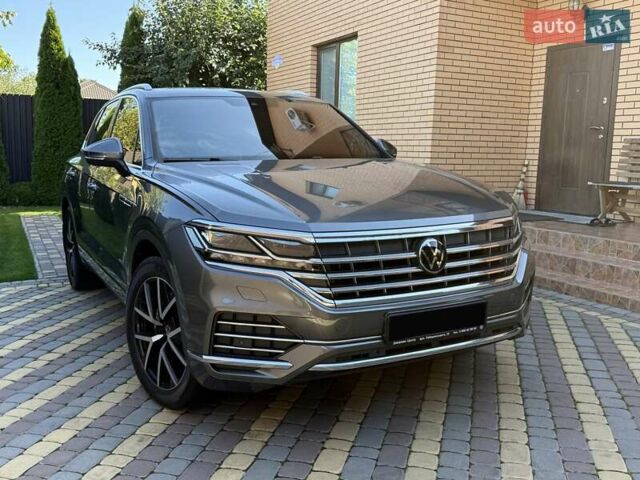 Сірий Фольксваген Туарег, об'ємом двигуна 2.97 л та пробігом 62 тис. км за 59000 $, фото 11 на Automoto.ua