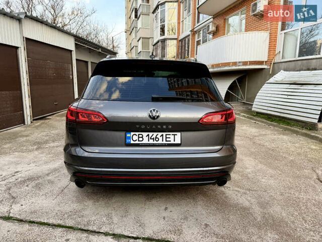 Серый Фольксваген Туарег, объемом двигателя 2.97 л и пробегом 125 тыс. км за 46800 $, фото 18 на Automoto.ua