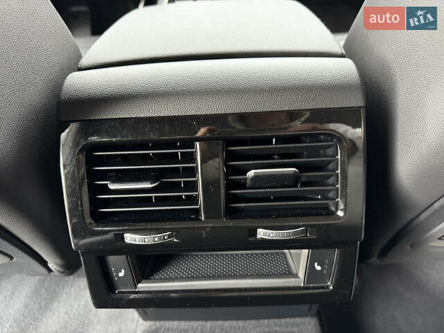 Фольксваген Туарег 2020 у Києві на Automoto.ua Сірий Фольксваген Туарег, об'ємом двигуна 3 л та пробігом 41 тис. км за 48700 $, фото 30 на Automoto.ua