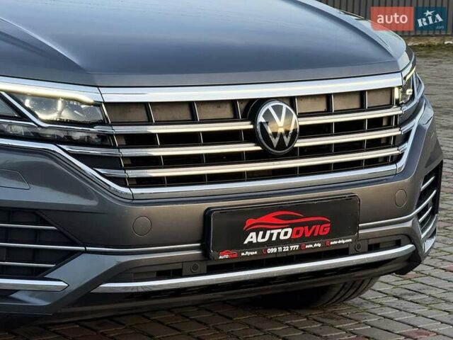 Серый Фольксваген Туарег, объемом двигателя 3 л и пробегом 135 тыс. км за 52999 $, фото 15 на Automoto.ua