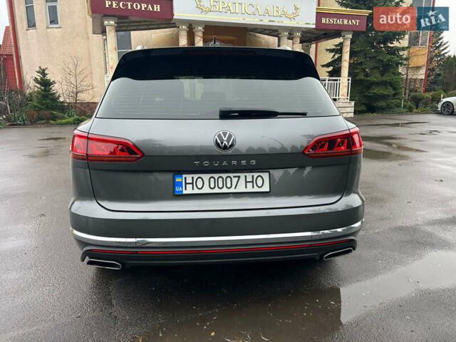 Серый Фольксваген Туарег, объемом двигателя 2.97 л и пробегом 120 тыс. км за 52500 $, фото 6 на Automoto.ua