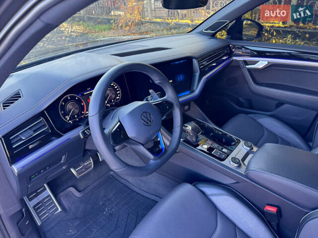 Фольксваген Туарег 2020 у Кривому Розі на Automoto.ua Сірий Фольксваген Туарег, об'ємом двигуна 3.96 л та пробігом 111 тис. км за 72000 $, фото 14 на Automoto.ua