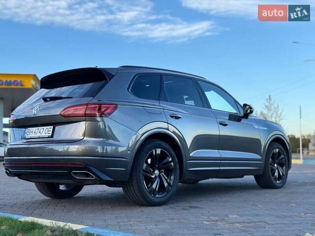 Сірий Фольксваген Туарег, об'ємом двигуна 2.97 л та пробігом 199 тис. км за 59999 $, фото 7 на Automoto.ua