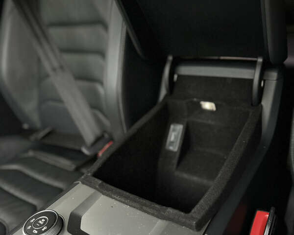 Серый Фольксваген Туарег, объемом двигателя 2.97 л и пробегом 147 тыс. км за 42999 $, фото 12 на Automoto.ua