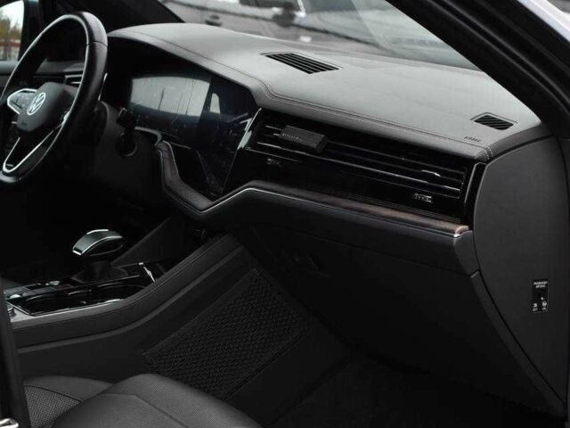 Сірий Фольксваген Туарег, об'ємом двигуна 3 л та пробігом 204 тис. км за 41999 $, фото 12 на Automoto.ua