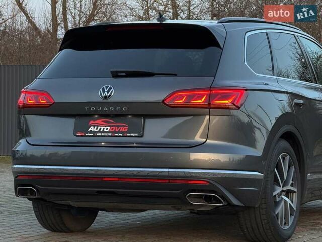 Серый Фольксваген Туарег, объемом двигателя 3 л и пробегом 135 тыс. км за 52999 $, фото 24 на Automoto.ua