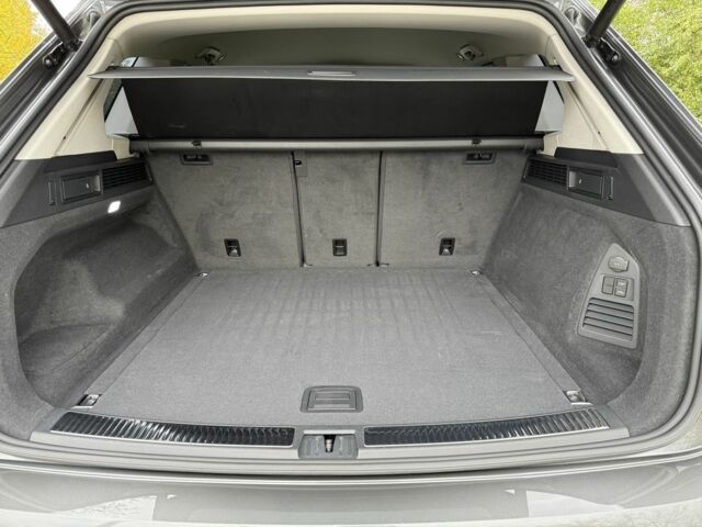 Серый Фольксваген Туарег, объемом двигателя 3 л и пробегом 62 тыс. км за 57950 $, фото 22 на Automoto.ua