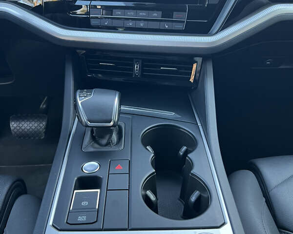 Серый Фольксваген Туарег, объемом двигателя 2.99 л и пробегом 88 тыс. км за 46800 $, фото 10 на Automoto.ua