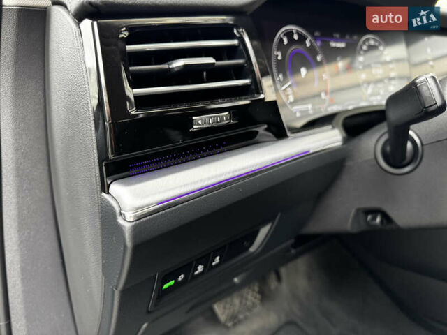 Фольксваген Туарег 2020 у Києві на Automoto.ua Сірий Фольксваген Туарег, об'ємом двигуна 3 л та пробігом 41 тис. км за 48700 $, фото 15 на Automoto.ua