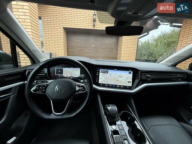 Сірий Фольксваген Туарег, об'ємом двигуна 2.97 л та пробігом 62 тис. км за 59000 $, фото 14 на Automoto.ua