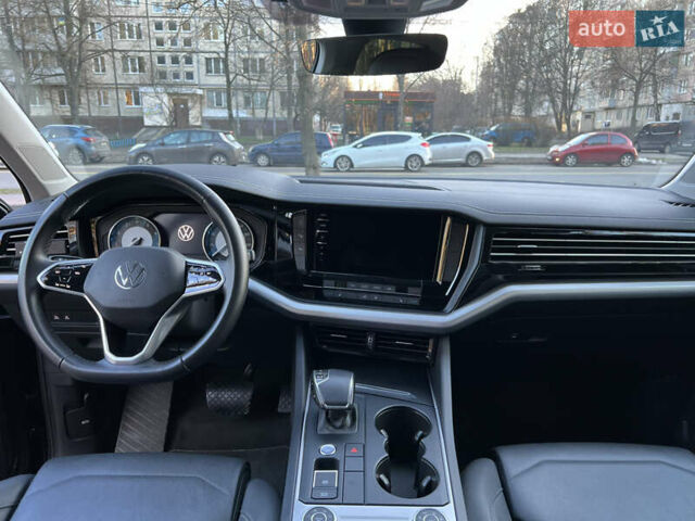 Серый Фольксваген Туарег, объемом двигателя 2.99 л и пробегом 88 тыс. км за 46800 $, фото 8 на Automoto.ua