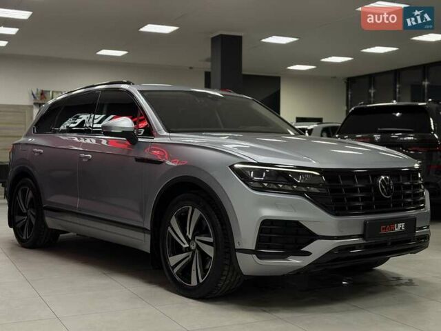 Серый Фольксваген Туарег, объемом двигателя 2.97 л и пробегом 53 тыс. км за 57000 $, фото 9 на Automoto.ua