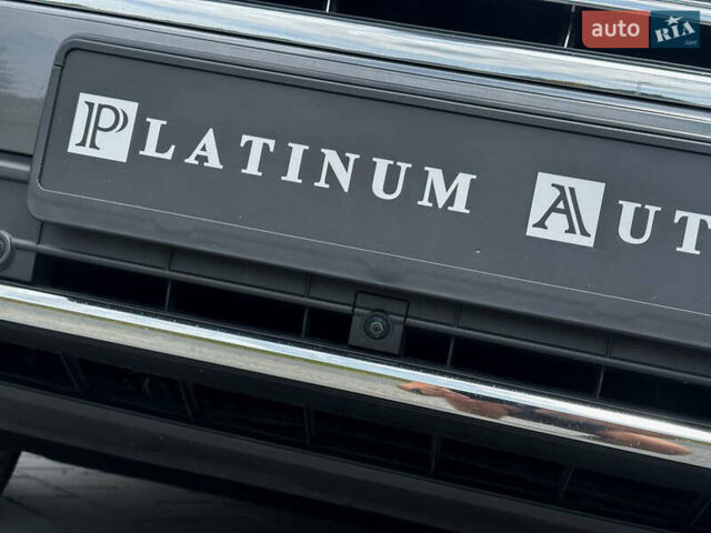 Серый Фольксваген Туарег, объемом двигателя 3 л и пробегом 160 тыс. км за 51500 $, фото 29 на Automoto.ua