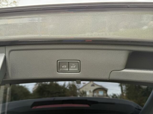 Серый Фольксваген Туарег, объемом двигателя 3 л и пробегом 62 тыс. км за 57950 $, фото 21 на Automoto.ua