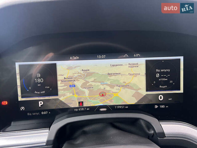 Серый Фольксваген Туарег, объемом двигателя 2.97 л и пробегом 120 тыс. км за 52500 $, фото 35 на Automoto.ua