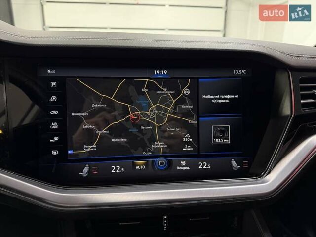 Серый Фольксваген Туарег, объемом двигателя 2.97 л и пробегом 53 тыс. км за 57000 $, фото 31 на Automoto.ua