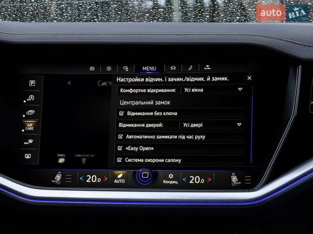Серый Фольксваген Туарег, объемом двигателя 3 л и пробегом 135 тыс. км за 52999 $, фото 99 на Automoto.ua