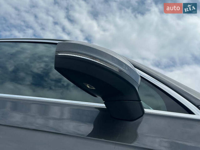 Серый Фольксваген Туарег, объемом двигателя 3 л и пробегом 160 тыс. км за 51500 $, фото 31 на Automoto.ua