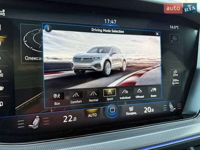 Сірий Фольксваген Туарег, об'ємом двигуна 2.97 л та пробігом 199 тис. км за 59999 $, фото 13 на Automoto.ua