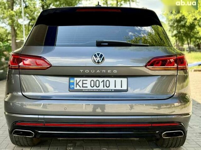 Сірий Фольксваген Туарег, об'ємом двигуна 3 л та пробігом 100 тис. км за 49500 $, фото 15 на Automoto.ua