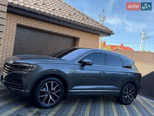 Сірий Фольксваген Туарег, об'ємом двигуна 2.97 л та пробігом 62 тис. км за 59000 $, фото 12 на Automoto.ua