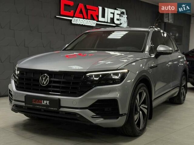 Серый Фольксваген Туарег, объемом двигателя 2.97 л и пробегом 53 тыс. км за 57000 $, фото 7 на Automoto.ua