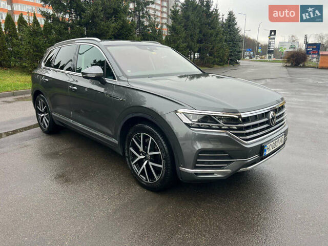 Серый Фольксваген Туарег, объемом двигателя 2.97 л и пробегом 120 тыс. км за 52500 $, фото 7 на Automoto.ua