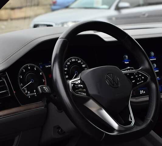 Сірий Фольксваген Туарег, об'ємом двигуна 2.99 л та пробігом 204 тис. км за 41999 $, фото 9 на Automoto.ua