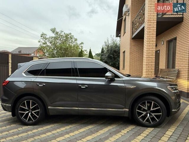 Сірий Фольксваген Туарег, об'ємом двигуна 2.97 л та пробігом 62 тис. км за 59000 $, фото 6 на Automoto.ua