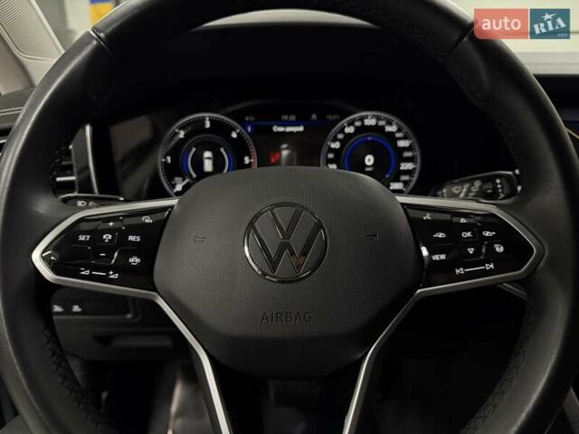 Серый Фольксваген Туарег, объемом двигателя 2.97 л и пробегом 53 тыс. км за 57000 $, фото 36 на Automoto.ua