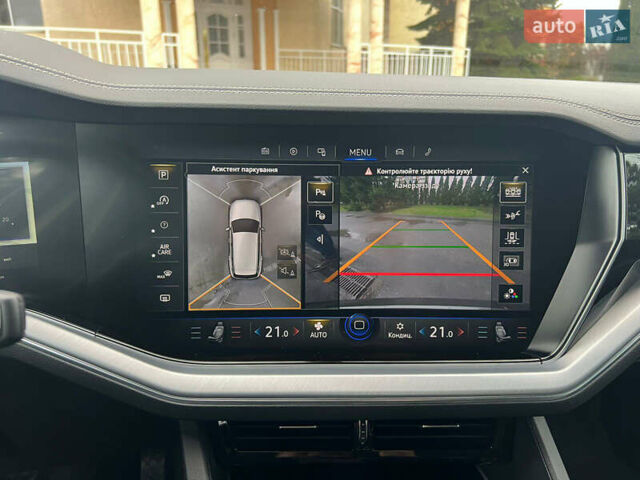 Серый Фольксваген Туарег, объемом двигателя 2.97 л и пробегом 120 тыс. км за 52500 $, фото 33 на Automoto.ua