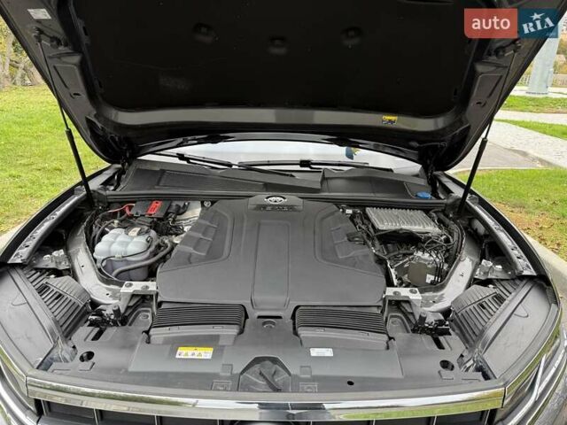 Сірий Фольксваген Туарег, об'ємом двигуна 2.97 л та пробігом 62 тис. км за 59000 $, фото 33 на Automoto.ua