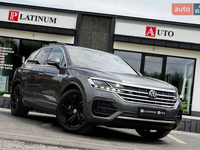 Серый Фольксваген Туарег, объемом двигателя 3 л и пробегом 160 тыс. км за 51500 $, фото 12 на Automoto.ua