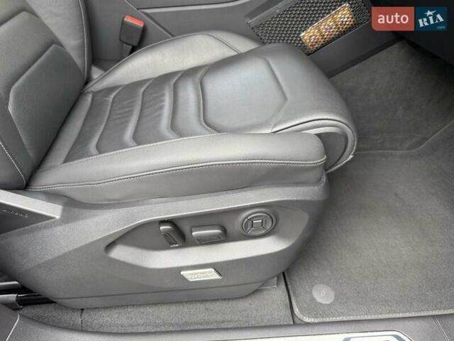 Сірий Фольксваген Туарег, об'ємом двигуна 2.97 л та пробігом 62 тис. км за 59000 $, фото 16 на Automoto.ua