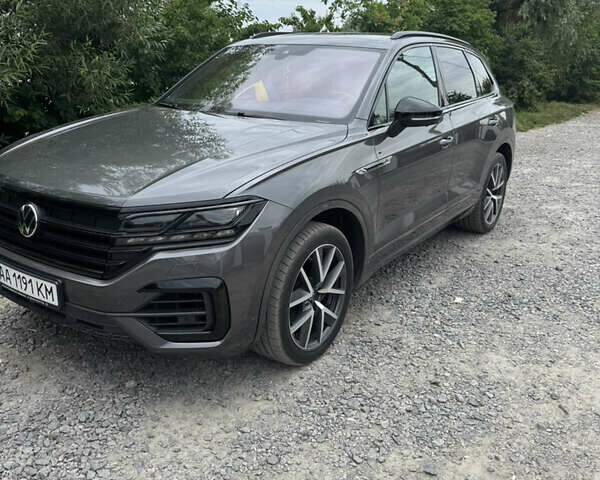 Серый Фольксваген Туарег, объемом двигателя 2.97 л и пробегом 108 тыс. км за 57800 $, фото 6 на Automoto.ua