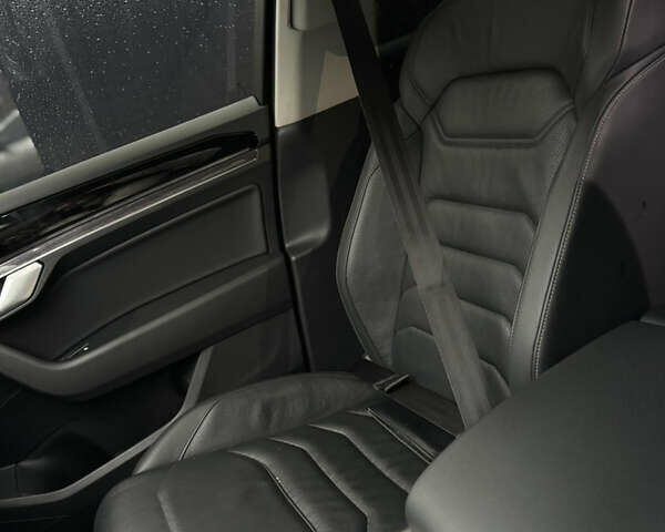 Серый Фольксваген Туарег, объемом двигателя 2.97 л и пробегом 147 тыс. км за 42999 $, фото 15 на Automoto.ua