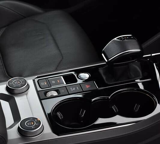 Сірий Фольксваген Туарег, об'ємом двигуна 2.99 л та пробігом 204 тис. км за 41999 $, фото 16 на Automoto.ua