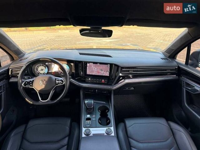 Серый Фольксваген Туарег, объемом двигателя 3 л и пробегом 115 тыс. км за 40500 $, фото 11 на Automoto.ua