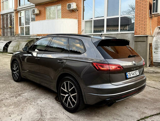 Серый Фольксваген Туарег, объемом двигателя 2.97 л и пробегом 125 тыс. км за 46800 $, фото 8 на Automoto.ua