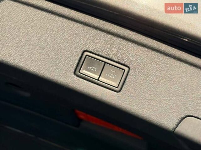 Серый Фольксваген Туарег, объемом двигателя 3 л и пробегом 115 тыс. км за 40500 $, фото 17 на Automoto.ua