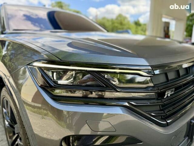 Сірий Фольксваген Туарег, об'ємом двигуна 3 л та пробігом 100 тис. км за 49500 $, фото 10 на Automoto.ua